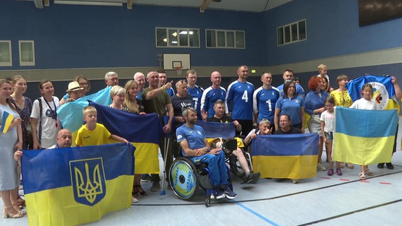 Bei einem Freundschaftspiel traf der Rostocker Goalballclub Hansa auf die Nationalmannschaft der Ukraine. © NDR Foto: Ramon Gerwien