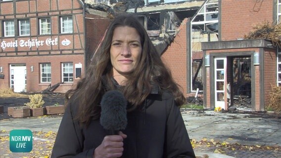 NDR MV Live Reporterin Martina Scheller in Groß Strömkendorf. © NDR 