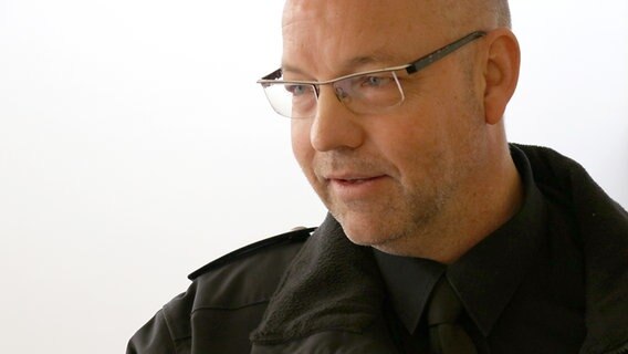 Polizist Steffen Salow © NDR Foto: NDR
