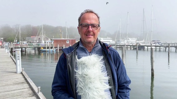 Stefan Kreibohm präsentiert das Wetter für den 30.April 2025. © Screenshot 