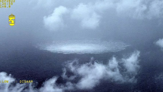 Das Nord Stream 1-Gasleck in der Ostsee, fotografiert aus einem Flugzeug der schwedischen Küstenwache. © Swedish Coast Guard/dpa Foto: Swedish Coast Guard/dpa