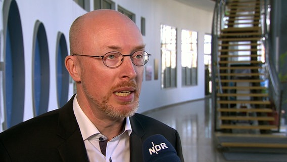 Mecklenburg-Vorpommerns Innenminister Christian Pegel (SPD) © NDR Foto: NDR