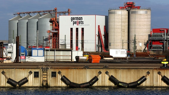 Das Werk von German Pellets in Wismar (Mecklenburg-Vorpommern). © dpa-Zentralbild Foto: Bernd Wüstneck