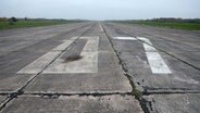 Blick auf den alten Flugplatz in Pütnitz © Bernd Wüstneck/dpa-Zentralbild/dpa/Archivbild Foto: Bernd Wüstneck/dpa-Zentralbild/dpa/Archivbild