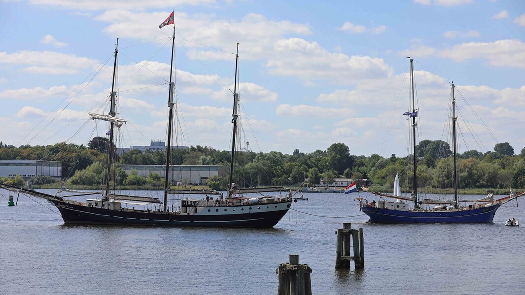 Anreise zur Hanse Sail: Großsegler muss freigeschleppt werden