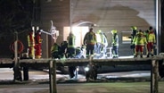 Rettungsaktion im Hafen von Krummin auf Usedom © NDR Foto: Tilo Wallrodt