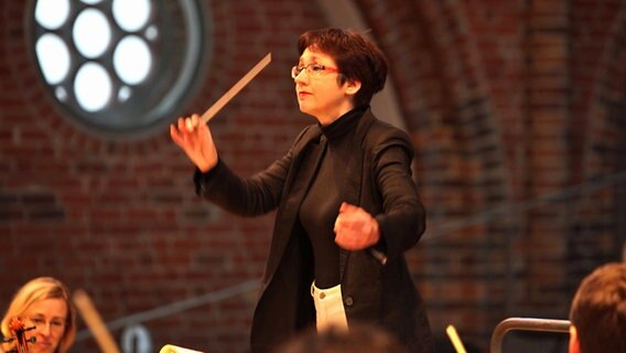 Dirigentin Romely Pfund © www.romelypfund.de 