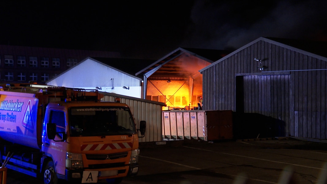 Rostocker Recyclinghof: Brand verursacht Millionenschaden