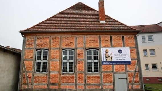 Die jüdische Synagoge in Stavenhagen © dpa-Zentralbild Foto: Bernd Wüstneck