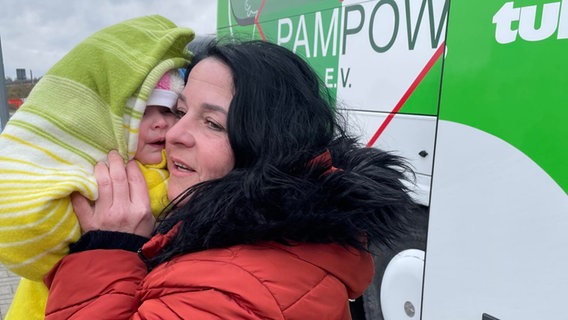 Ukrainische Mutter mit ihrem Baby  Foto: Christoph Kümmritz