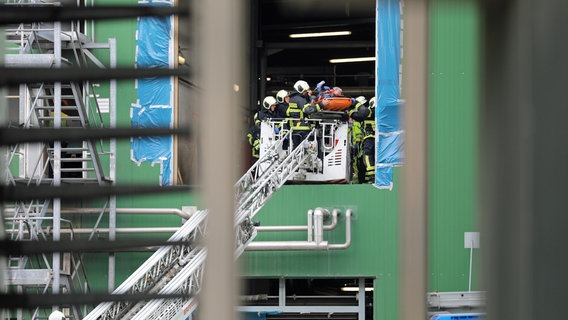 Schwerer Arbeitsunfall im Rostocker Überseehafen © Stefan Tretropp 