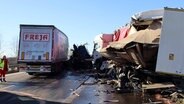 Auf der Autobahn 24 sind zwei Lkw verunfallt. © Ralf Drefin Foto: Ralf Drefin