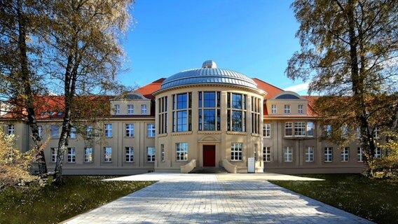 Sanierte alte Chirurgie in Rostock © Universitätsmedizin Rostock 