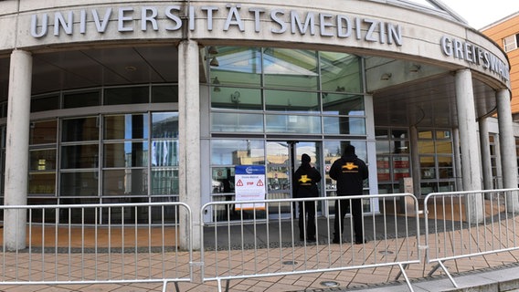 Die Unimedizin Greifswald hat ein Haushaltsdefizit von über 5 Millionen Euro aus dem vergangenen Jahr. © dpa Foto: Stefan Sauer