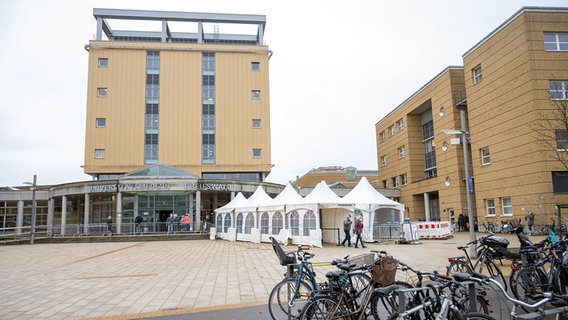 Hauptgebäude der Unimedizin Greifswald. © dpa Foto: Stefan Sauer