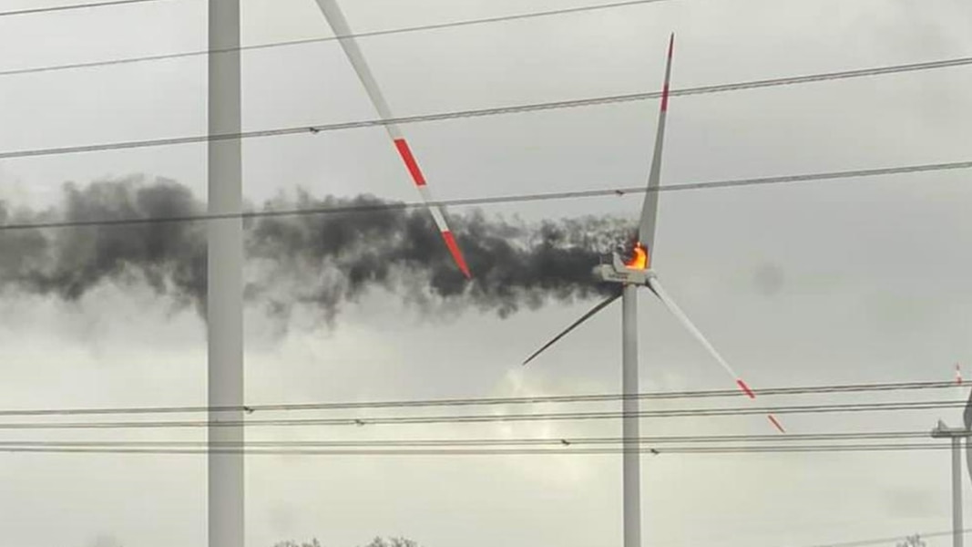 Zwei Feuer in luftiger Höhe: Windräder in MV abgebrannt