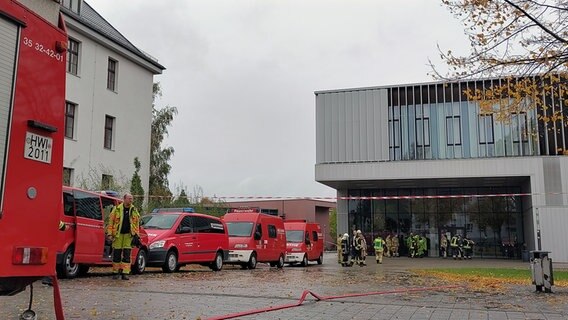 Feuerwehreinsatz an der Hochschule Wismar © Christoph Woest Foto: Christoph Woest