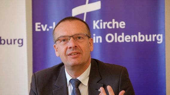 Thomas Adomeit wurde am 29.09.2018 zum neuen Bischof der Evangelisch-lutherischen Kirche in Oldenburg gewählt. © picture alliance/dpa | Jens Schulze Foto: Jens Schulze