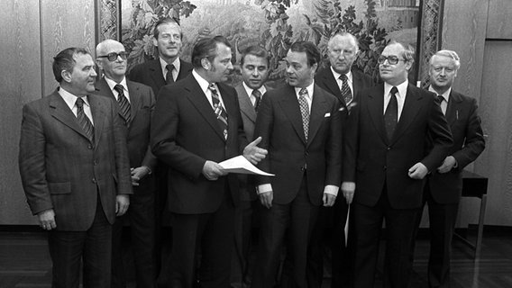 Das CDU-/FDP-Kabinett 1977 © dpa Foto: Wolfgang Weihs