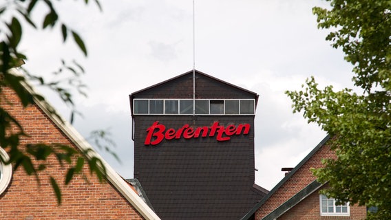 Blick auf einen Gebäudeteil des Spirituosenherstellers Berentzen in Haselünne. © picture alliance / dpa | Friso Gentsch Foto: Friso Gentsch