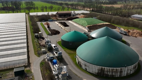 Die Biogasanlage von Obstbauer Milan Lohse. © NDR Foto: Helmut Eickhoff