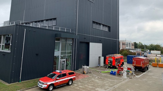 Blick auf eine Brandversuchsanlage der Feuerwehr in Braunschweig. © NDR Foto: Sabine Hausherr