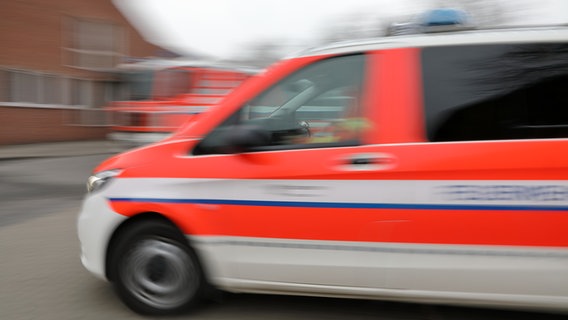 Ein Fahrzeug der Feuerwehr © NDR Foto: Uwe Day