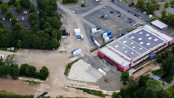 Ein Luftbild vom Schützenplatz in Göttingen, auf dem Container stehen © Thomas Meder Foto: Thomas Meder