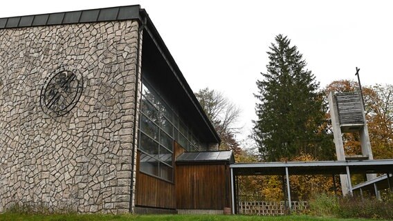Die katholische Kirche St. Andreas im Harz. © dpa-Bildfunk Foto: Swen Pförtner