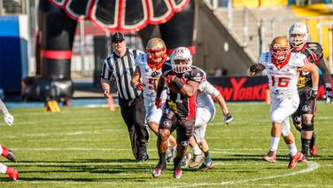 The New York Lions at a game. © New Yorker Lions Photographer: Fabian Uebe