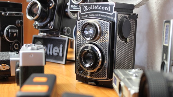 Eine Kamera der Firma Rollei. © NDR Foto: Jens Jenauer