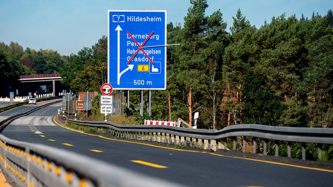 Abgesackte Fahrbahn A7 wieder frei NDR.de Nachrichten