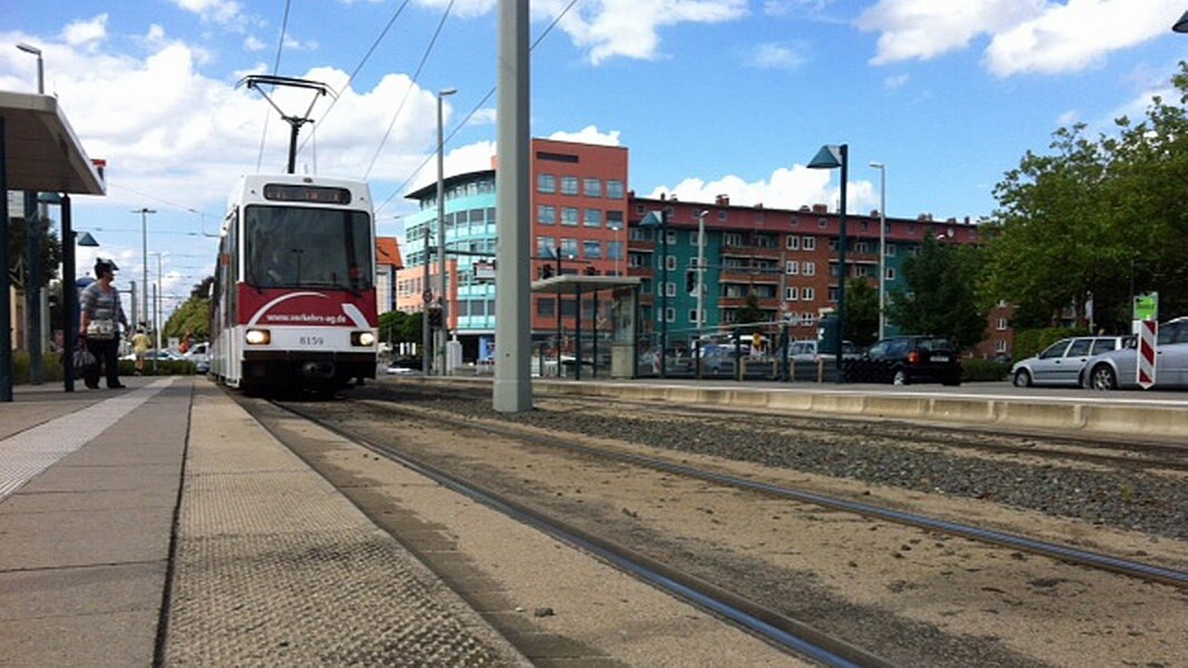 Zwei auf der schiefen Bahn: Tram in Braunschweig gekapert
