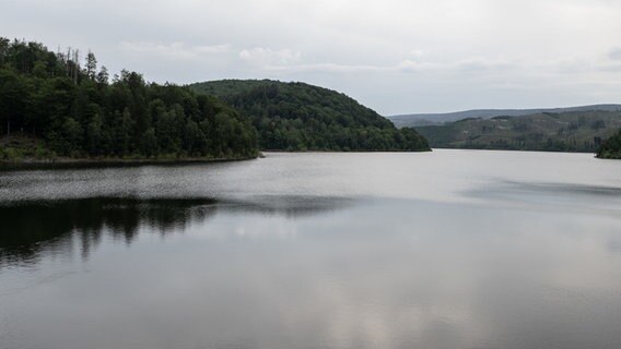 Blick auf die Sösetalsperre im Harz. © Swen Pförtner/dpa +++ dpa-Bildfunk +++ Foto: Swen Pförtner