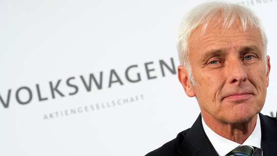 Matthias Müller bei einer Pressekonferenz von Volkswagen © dpa - Bildfunk Foto: Julian Stratenschulte