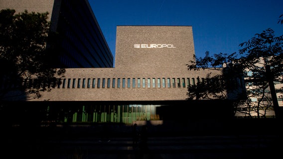 Das Europol-Hauptquartier in Den Haag. © Peter Dejong/AP/dpa-Bildfunk Foto: Peter Dejong