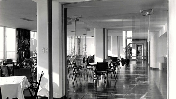 Blick in die Kantine des Conti-Hochhauses im Jahr 1954. © Continental AG 