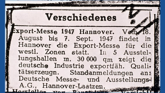 Ein schwarz/weiß Aufnahme zeigt eine Zeitungsanzeige zur Messe in Hannover. © Deutsche Messe AG 