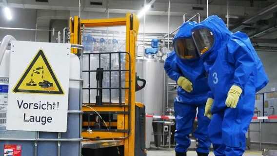 Der Chemie- und Strahlenschutzzug der Feuerwehr Celle bei einer Übung © Feuerwehr Celle 