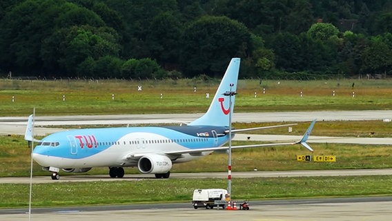 Ein Tui-Flugzeug auf dem Flughafen Hannover-Langenhagen © NEWS5 
