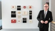 Adam Budak, Direktor, steht in der Kestner Gesellschaft in der Ausstellung © dpa-Bildfunk Foto: Julian Stratenschulte