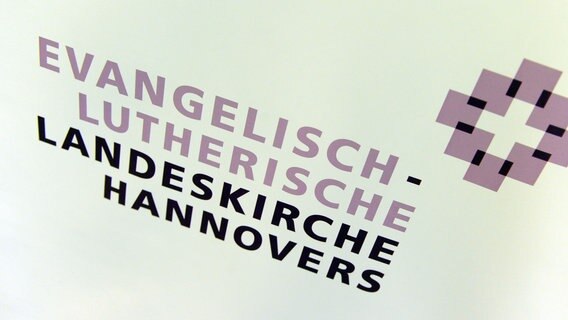 Das Bild zeigt das Logo der Evangelisch-Lutherischen Landeskirche Hannover © picture alliance / dpa Foto: Caroline Seidel