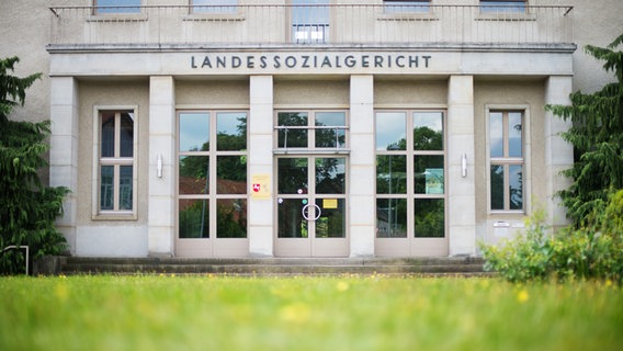 Das Landessozialgericht Niedersachsen-Bremen in Celle. © picture alliance Foto: Julian Stratenschulte