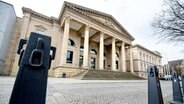 Blick auf das Plenargebäude des niedersächsischen Landtags in Hannover. © dpa-Bildfunk Foto: Hauke-Christian Dittrich
