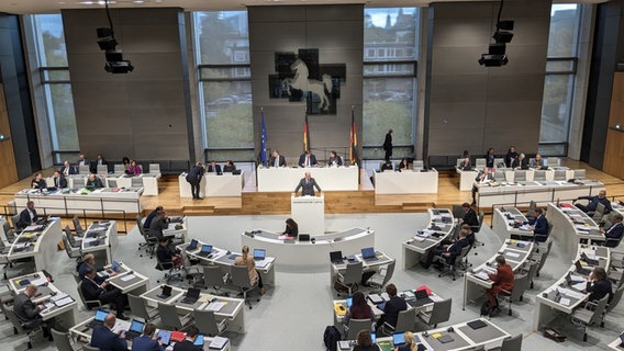 Plenum im niedersächsischen Landtag in Hannover. © NDR Foto: Alexander Kröger