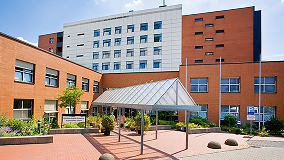 Das Gebäude des Klinikums Lehrte von außen. Das Gebäude des Klinikums Lehrte von außen. © KRH Klinikum Region Hannover Foto: KRH Klinikum Region Hannover
