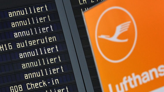 Computersystem der Lufthansa weltweit gestoert: Fluege weltweit ausgesetzt. © picture alliance / SvenSimon | Frank Hoermann/SVEN SIMON Foto: Sven Simon