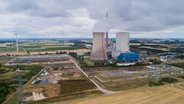 Blick auf das Gelände des Kohlekraftwerks Mehrum. © dpa-Bildfunk Foto: Julian Stratenschulte