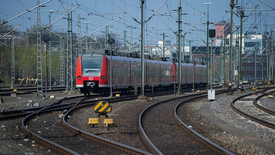 Volle Züge im Raum Hannover Bahn bessert nach NDR.de