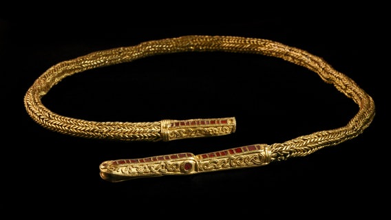 Die Goldkette von Isenbüttel. © Landesmuseum Hannover 